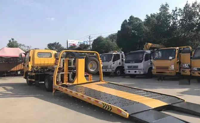 寻甸汽车中途维修案例